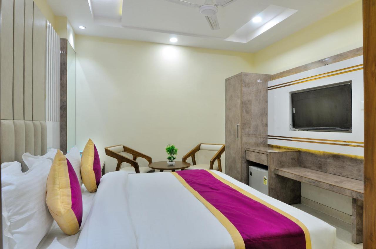 Hotel Worth Newly Bulit - Nowe Delhi Zewnętrze zdjęcie