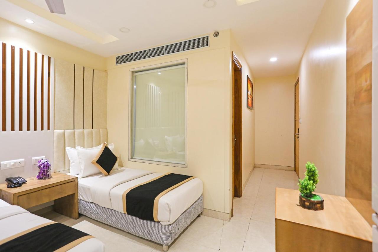 Hotel Worth Newly Bulit - Nowe Delhi Zewnętrze zdjęcie