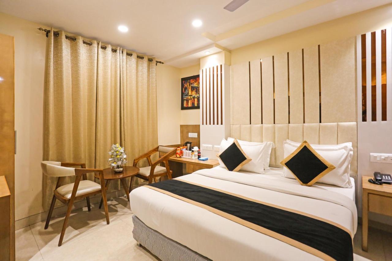 Hotel Worth Newly Bulit - Nowe Delhi Zewnętrze zdjęcie