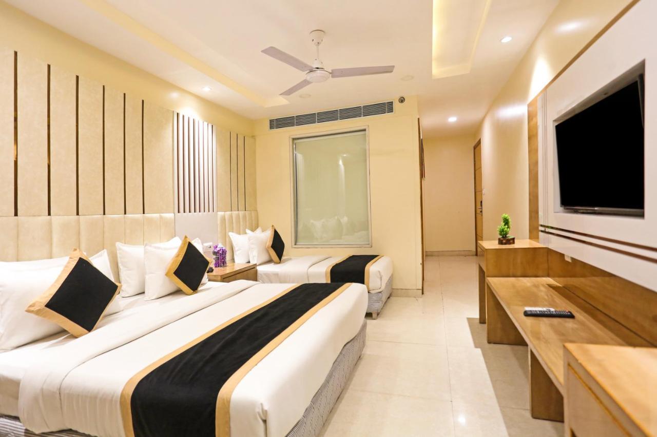 Hotel Worth Newly Bulit - Nowe Delhi Zewnętrze zdjęcie
