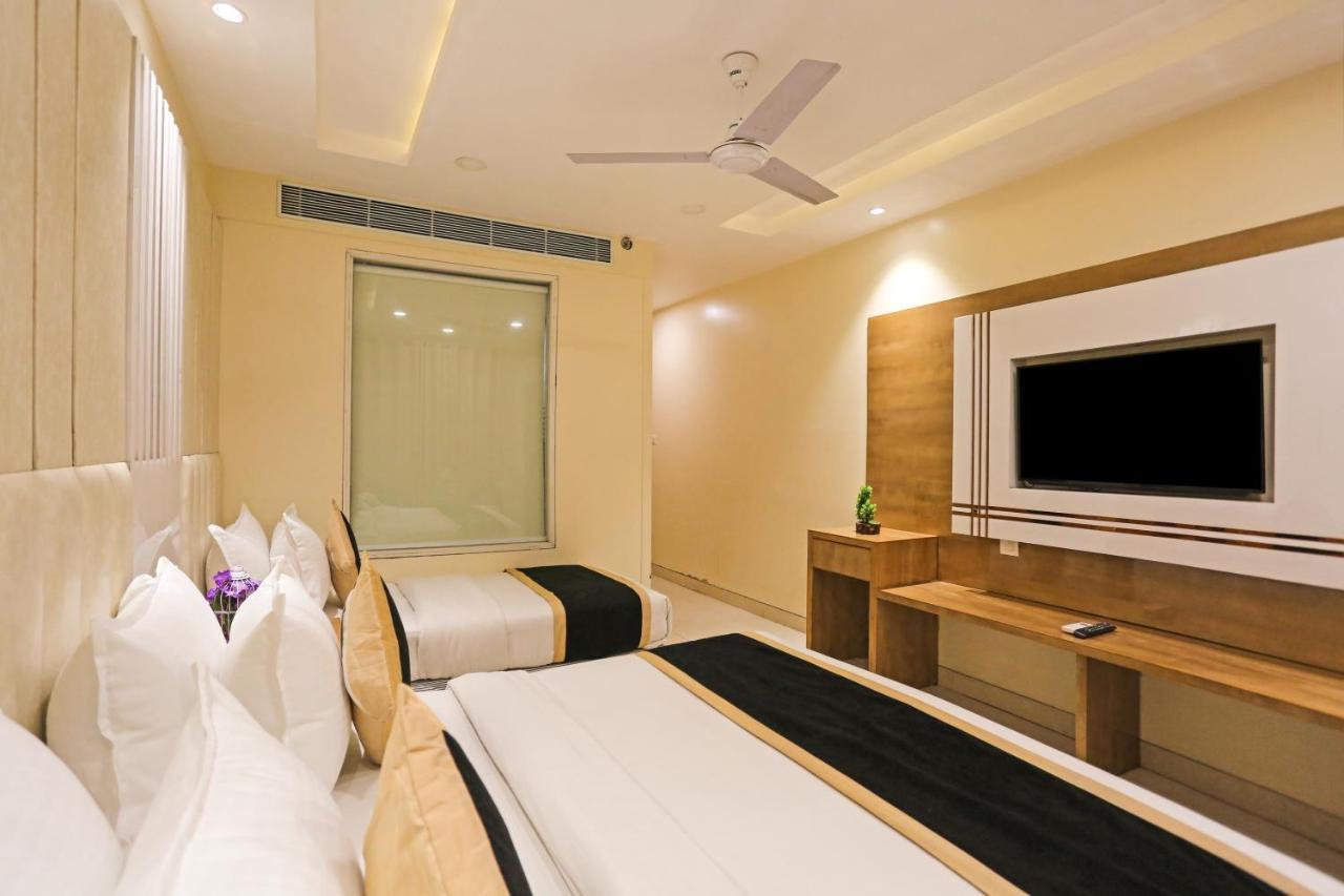 Hotel Worth Newly Bulit - Nowe Delhi Zewnętrze zdjęcie