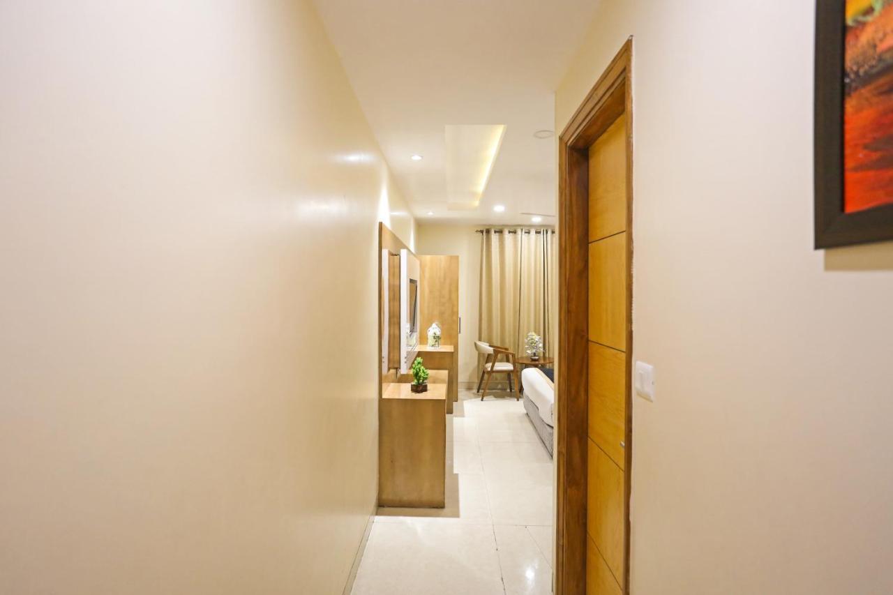 Hotel Worth Newly Bulit - Nowe Delhi Zewnętrze zdjęcie