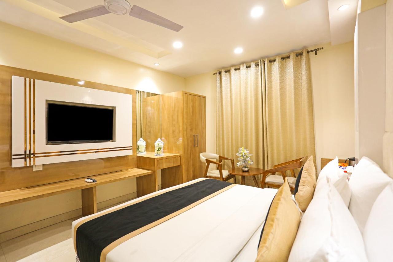 Hotel Worth Newly Bulit - Nowe Delhi Zewnętrze zdjęcie