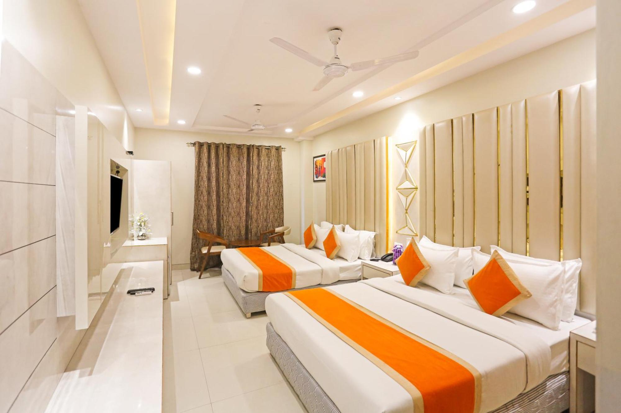 Hotel Worth Newly Bulit - Nowe Delhi Zewnętrze zdjęcie