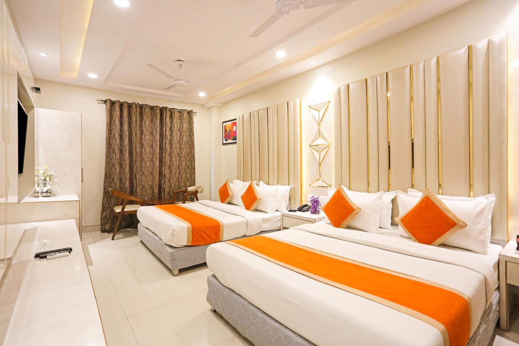 Hotel Worth Newly Bulit - Nowe Delhi Zewnętrze zdjęcie