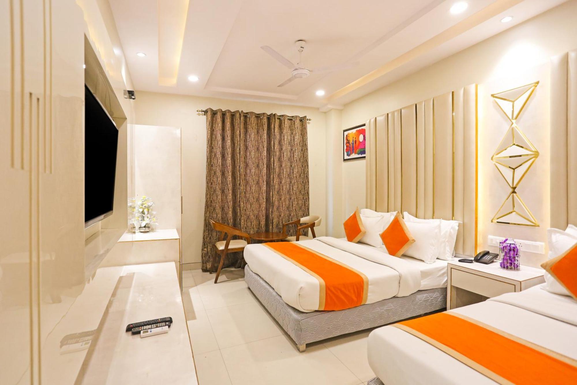 Hotel Worth Newly Bulit - Nowe Delhi Zewnętrze zdjęcie