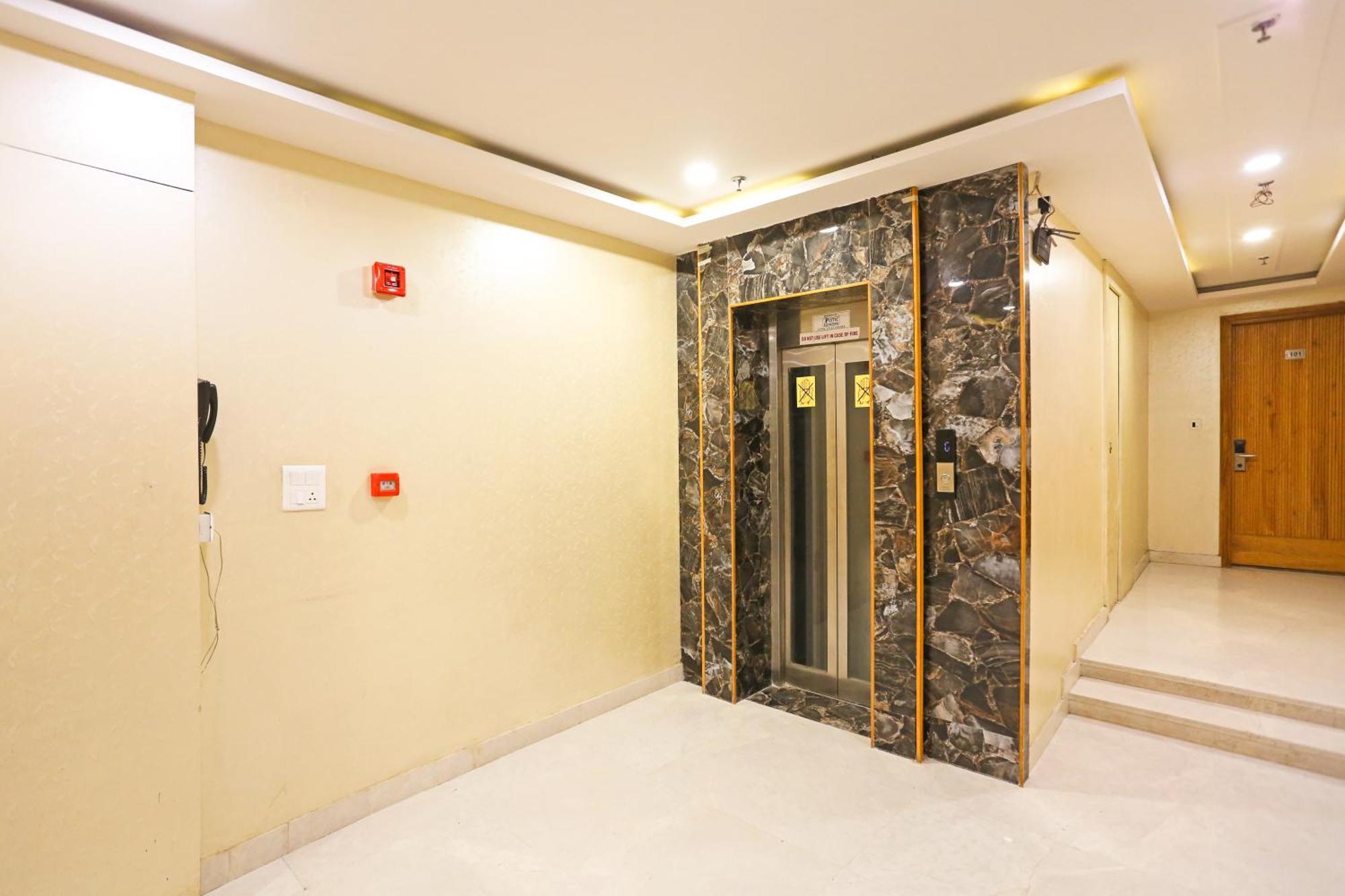 Hotel Worth Newly Bulit - Nowe Delhi Zewnętrze zdjęcie