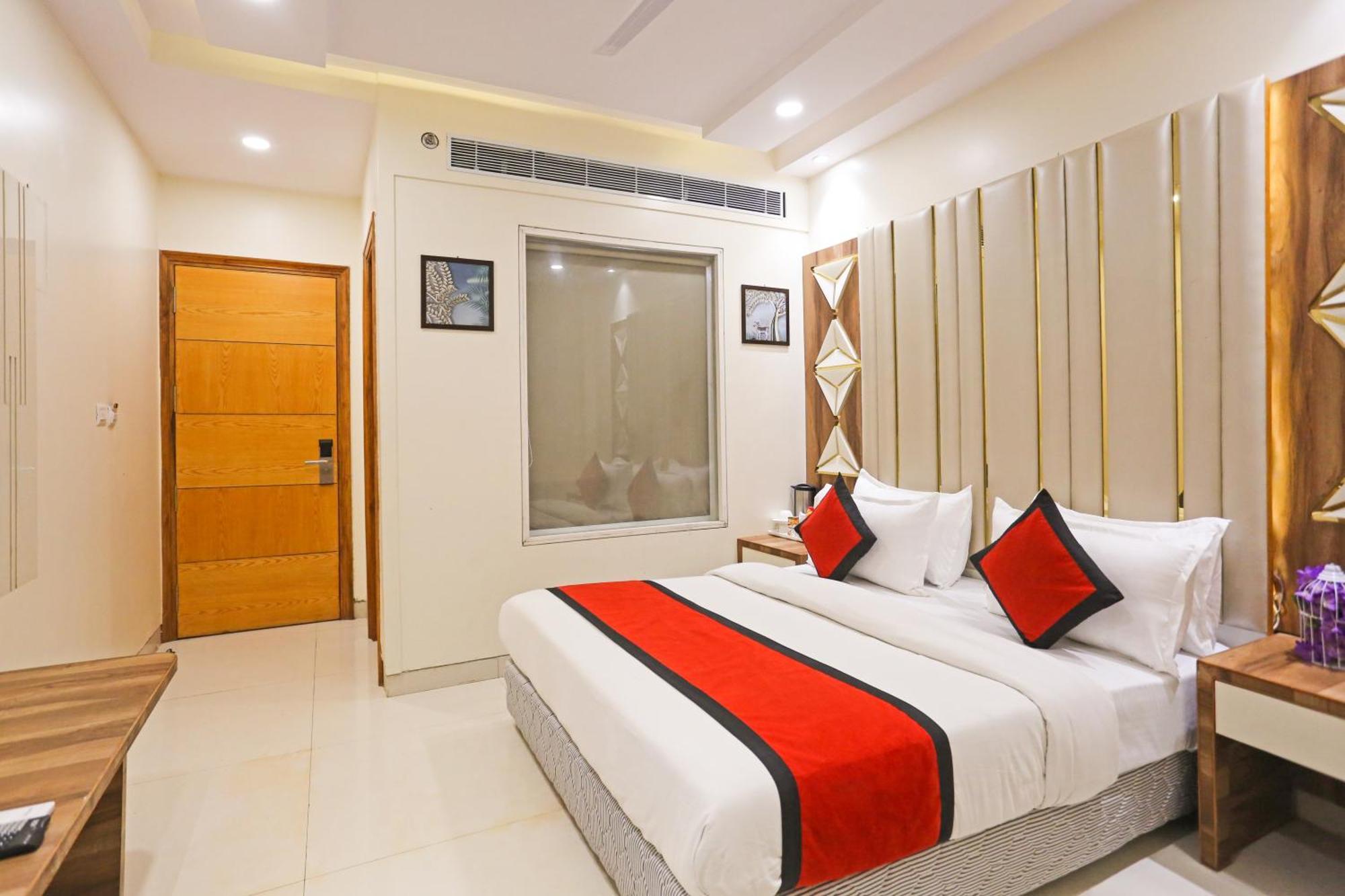 Hotel Worth Newly Bulit - Nowe Delhi Zewnętrze zdjęcie