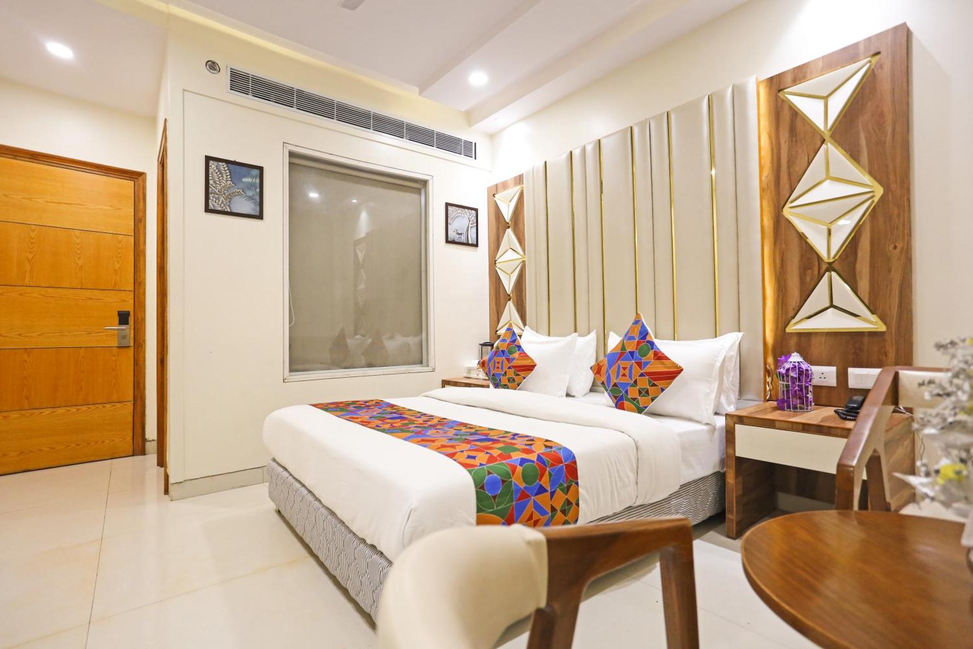 Hotel Worth Newly Bulit - Nowe Delhi Zewnętrze zdjęcie