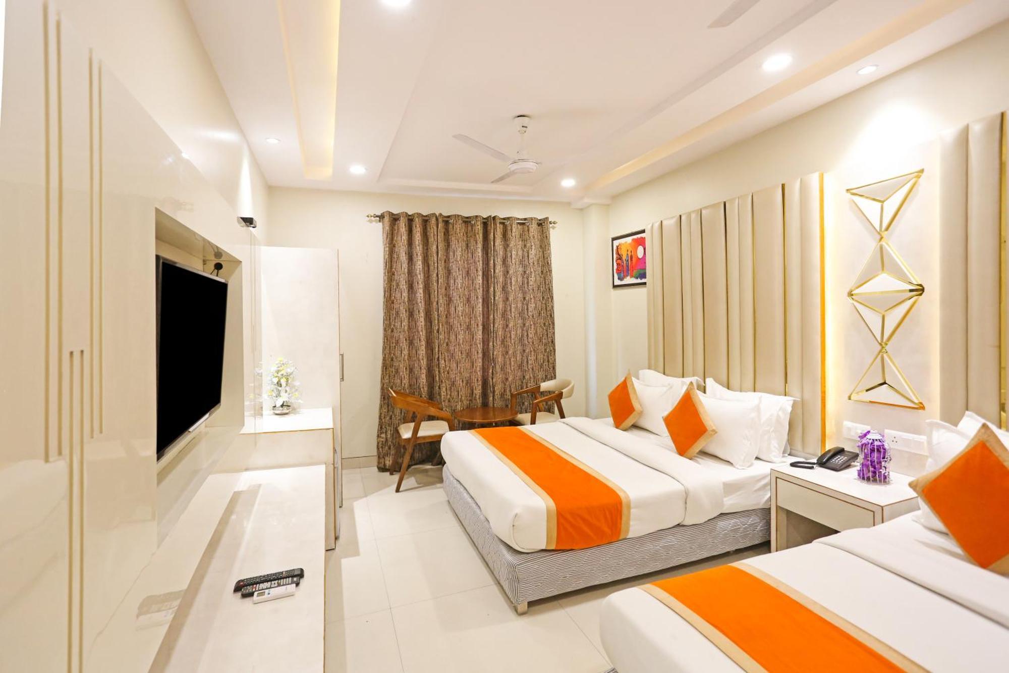 Hotel Worth Newly Bulit - Nowe Delhi Zewnętrze zdjęcie